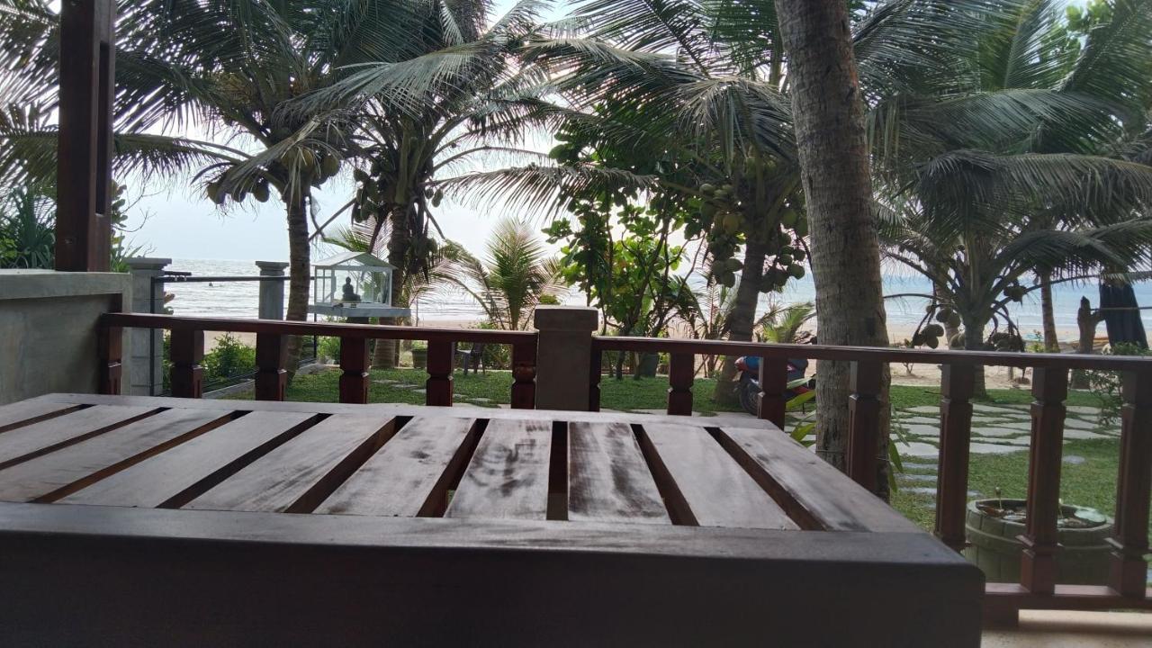 Relax Beach Resort ウェリガマ エクステリア 写真